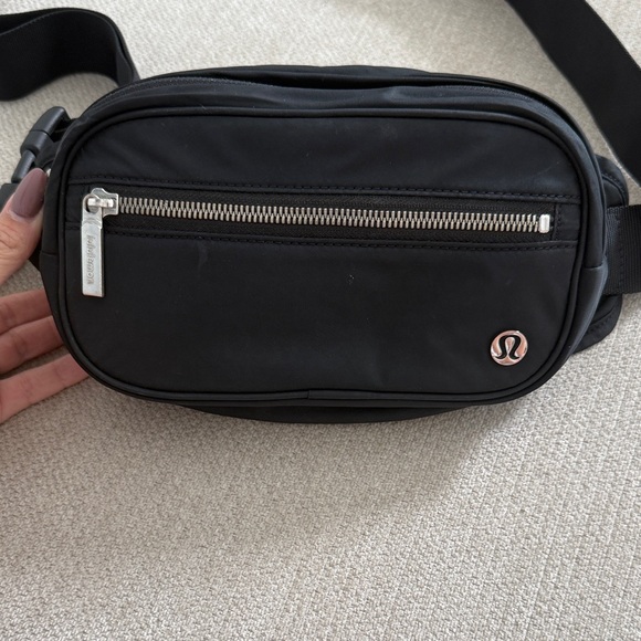 lululemon athletica Black Fanny pack - Picture 2 of 7